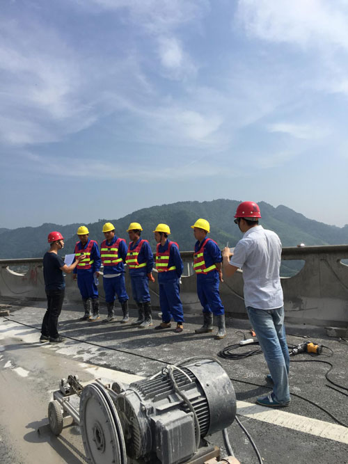 長沙釜神建筑工程有限公司,長沙混凝土繩鋸切割,建筑物加固,建筑物拆除,長沙建筑物加固哪里好